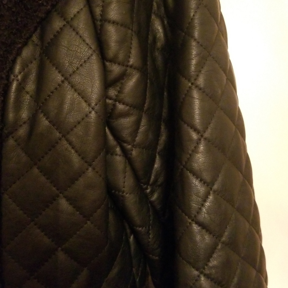 Coat - Picture 2 of 8